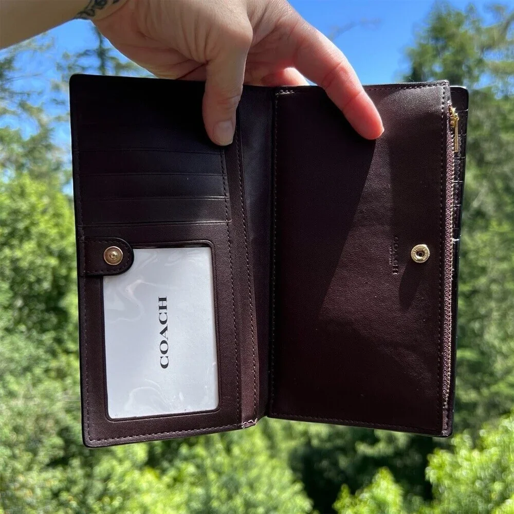 COACH Black Pebble Leather Bifold Snap Wallet with Gold Hardware AUTHENTIC